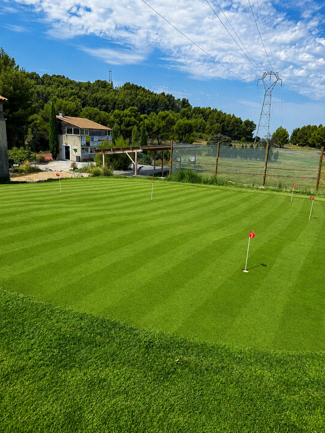 Putting green du Golf de Beaucaire Saint-Roman